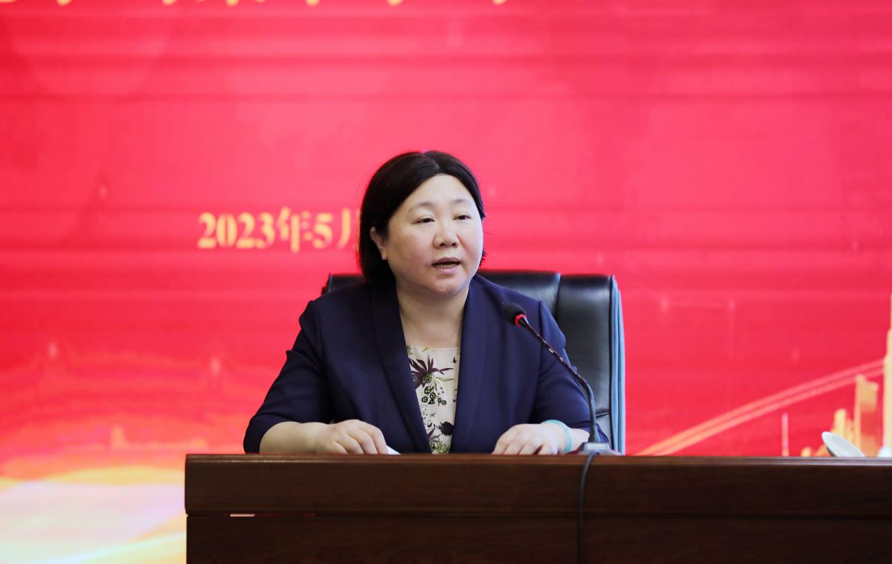 开云网页版界面·开云(中国)党委书记刘晓红主持会议