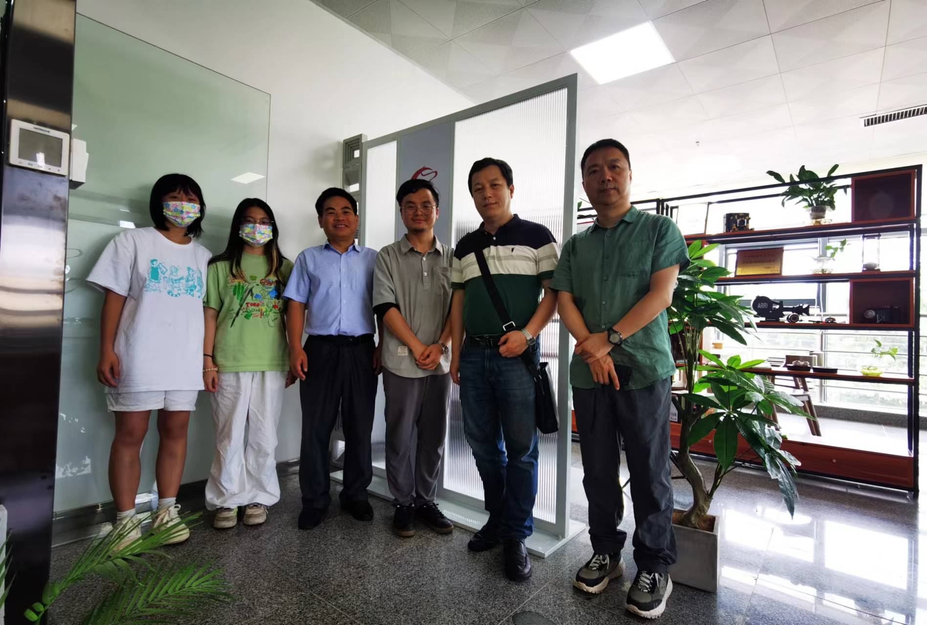 唐东升书记一行在开云网页版界面·开云(中国)曾维沛网络科技有限公司走访调研