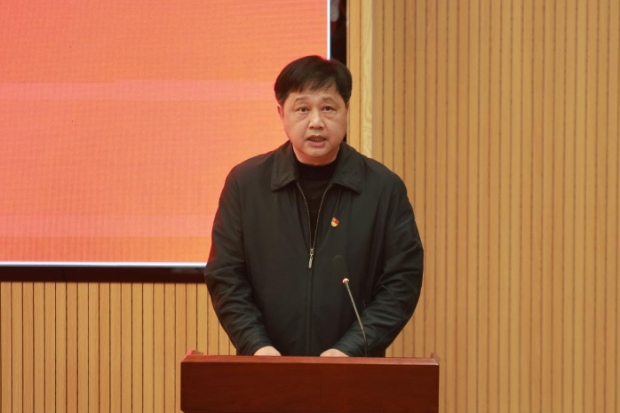 开云网页版界面·开云(中国)党委副书记曾繁雄在会上讲话