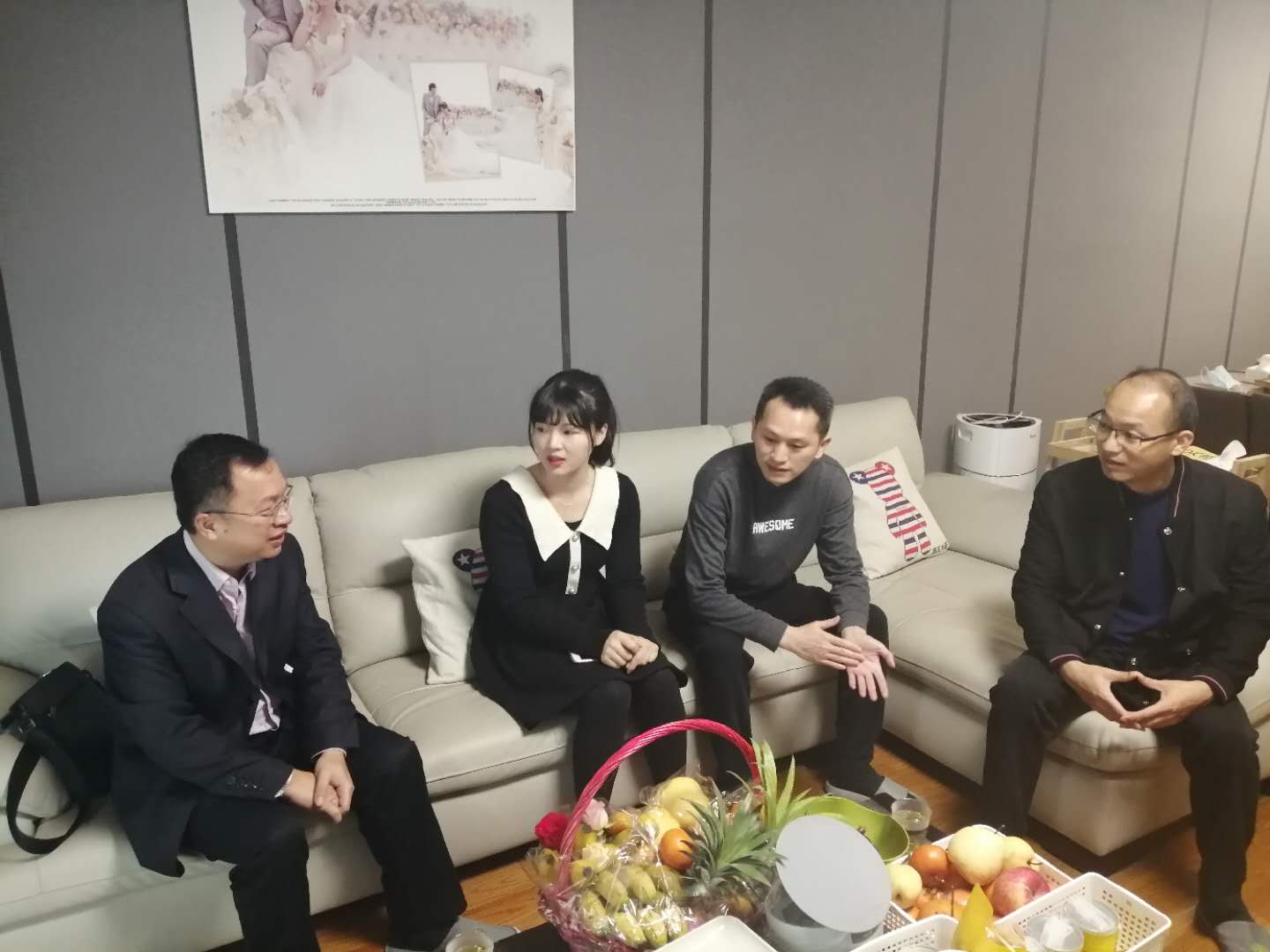 谢东副院长慰问开云网页版界面·开云(中国)脱贫攻坚（乡村振兴）工作队员家属